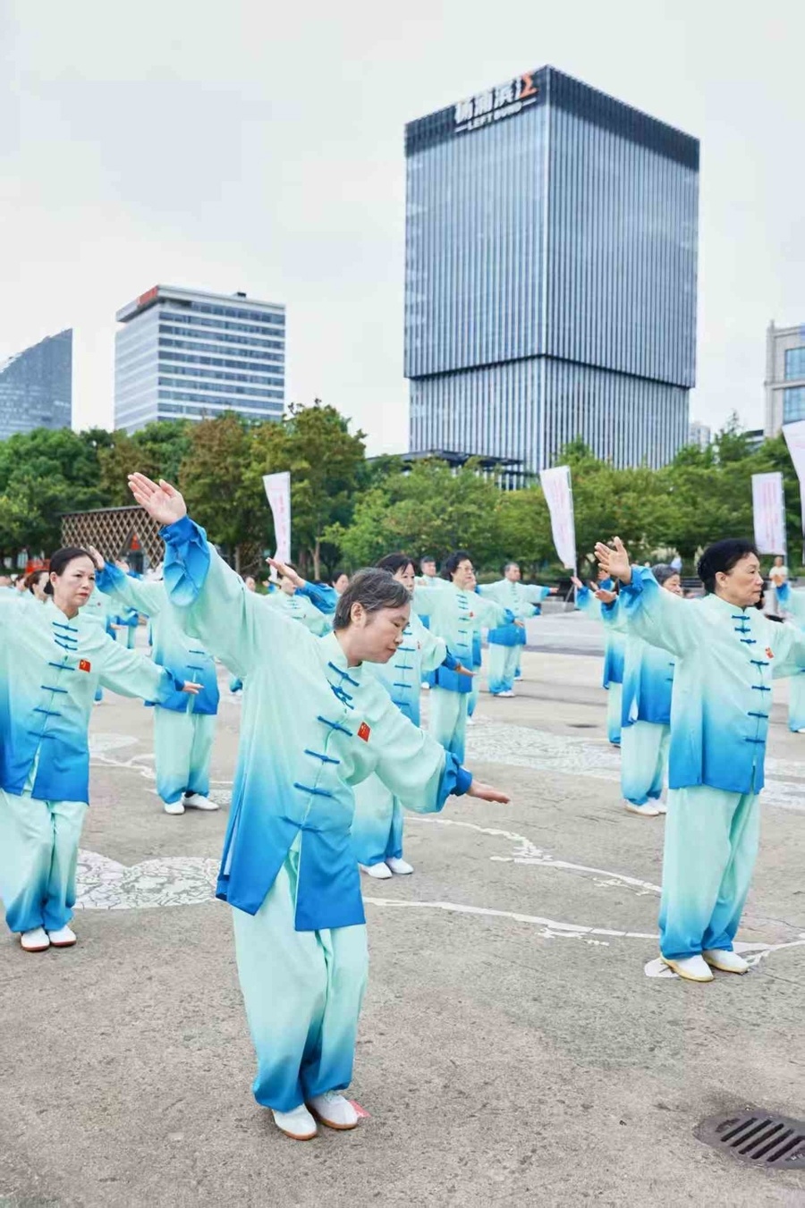 AA, 下套 AA, 下套